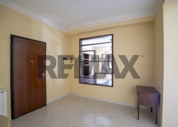 Stanza vuota - Appartamento Via Vincenzo Bellini
 
8, Gravina di Catania - foto 5