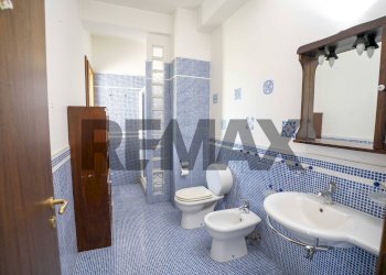 Bagno - Appartamento Via Vincenzo Bellini
 
8, Gravina di Catania - foto 33