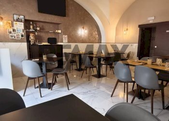 Sala da pranzo - Locale Commerciale Via Pennisi
 
30, Acireale - foto 5