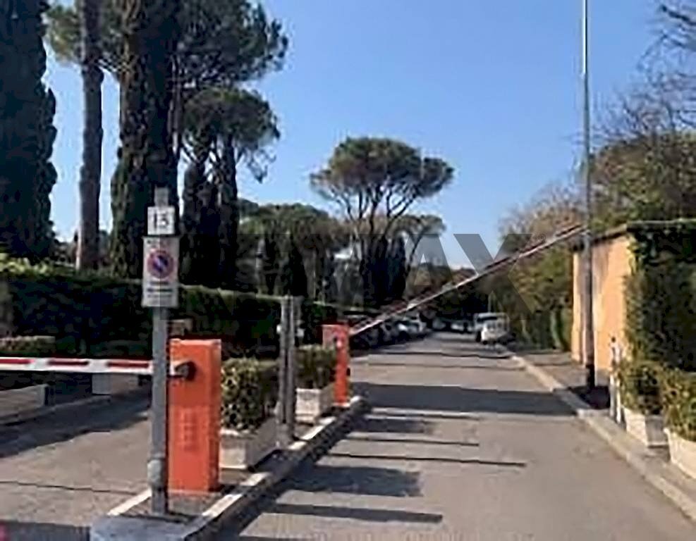 Edificio all\'aperto - Villa Via Teheran
 
15, Roma - photo 1