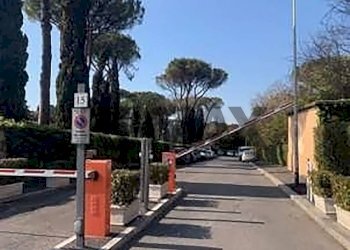 Edificio all\'aperto - Villa Via Teheran
15, Roma - photo 1