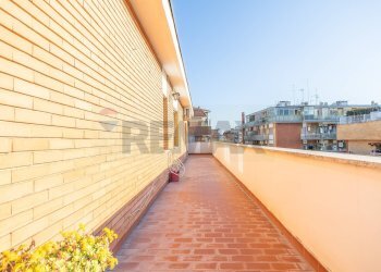 Terrazza - Trilocale Viale Di Vigna Pia
32, Roma - foto 8