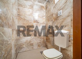 Bagno - One-room apartment Piazza Gian Battista Vico
 
6, Trieste - photo 5