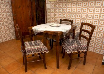 Sala da pranzo - Four-room apartment Via dell'Ossaia
 
188, Montevarchi - photo 5