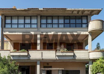 Edificio all\'aperto - Villa a Schiera VIA GOBETTI
 
2, Loro Ciuffenna - foto 1