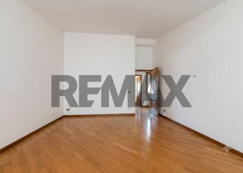Stanza vuota - Villa a Schiera VIA GOBETTI
 
2, Loro Ciuffenna - foto 26