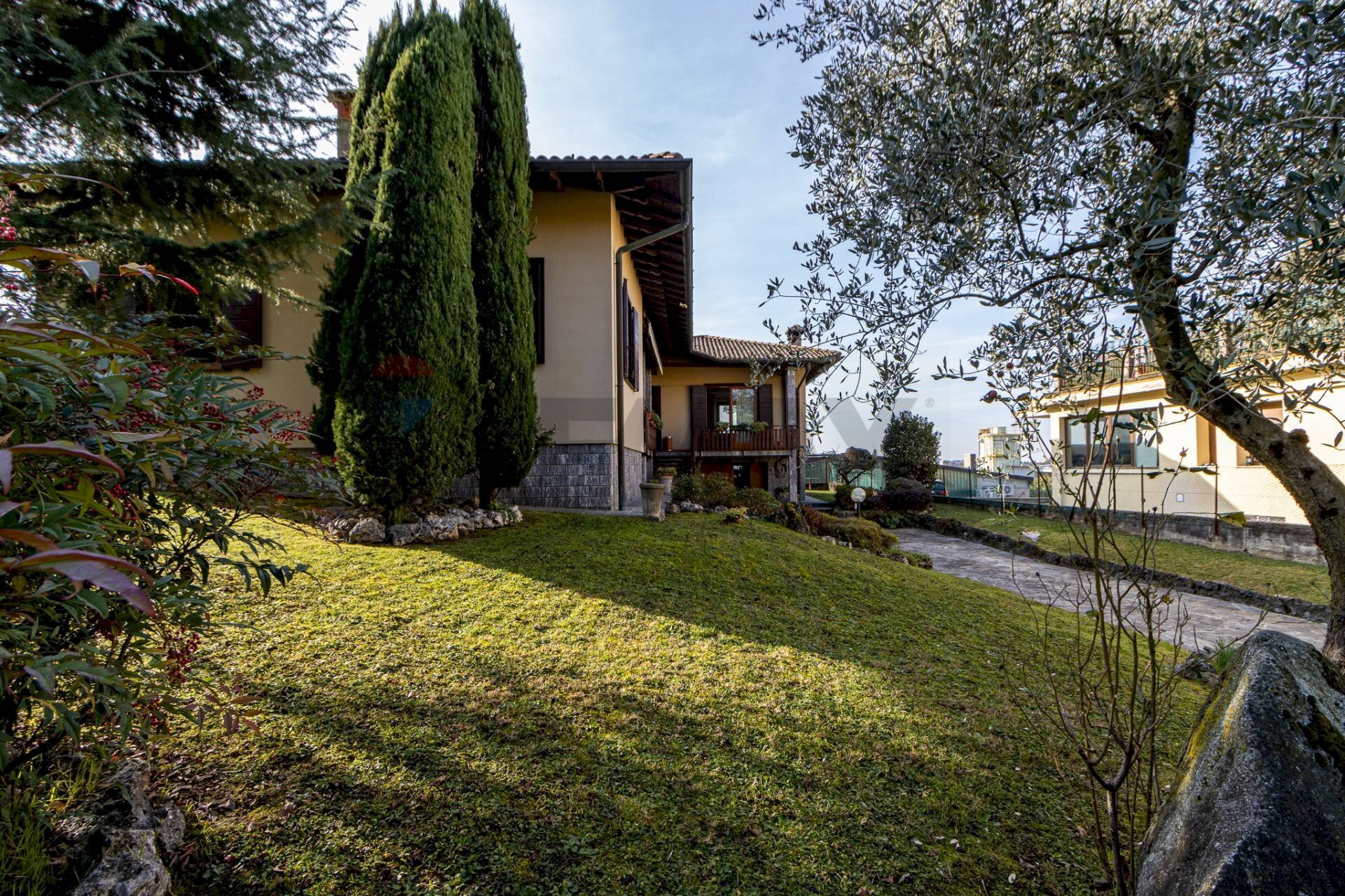 Casa all\'aperto - Villa Volta
 
41, Cassago Brianza - photo 1