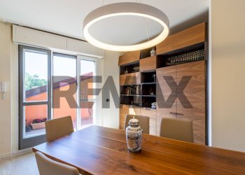 Sala da pranzo - Villa Bifamiliare CADORNA
 
28, Cremella - foto 3