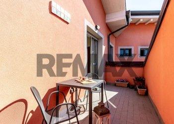 Terrazza - Villa Bifamiliare CADORNA
 
28, Cremella - foto 12
