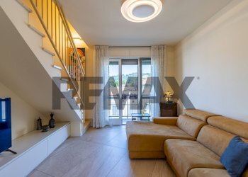 Soggiorno - Villa Bifamiliare CADORNA
 
28, Cremella - foto 13