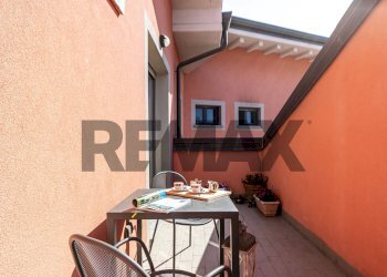Balcone - Villa Bifamiliare CADORNA
 
28, Cremella - foto 14