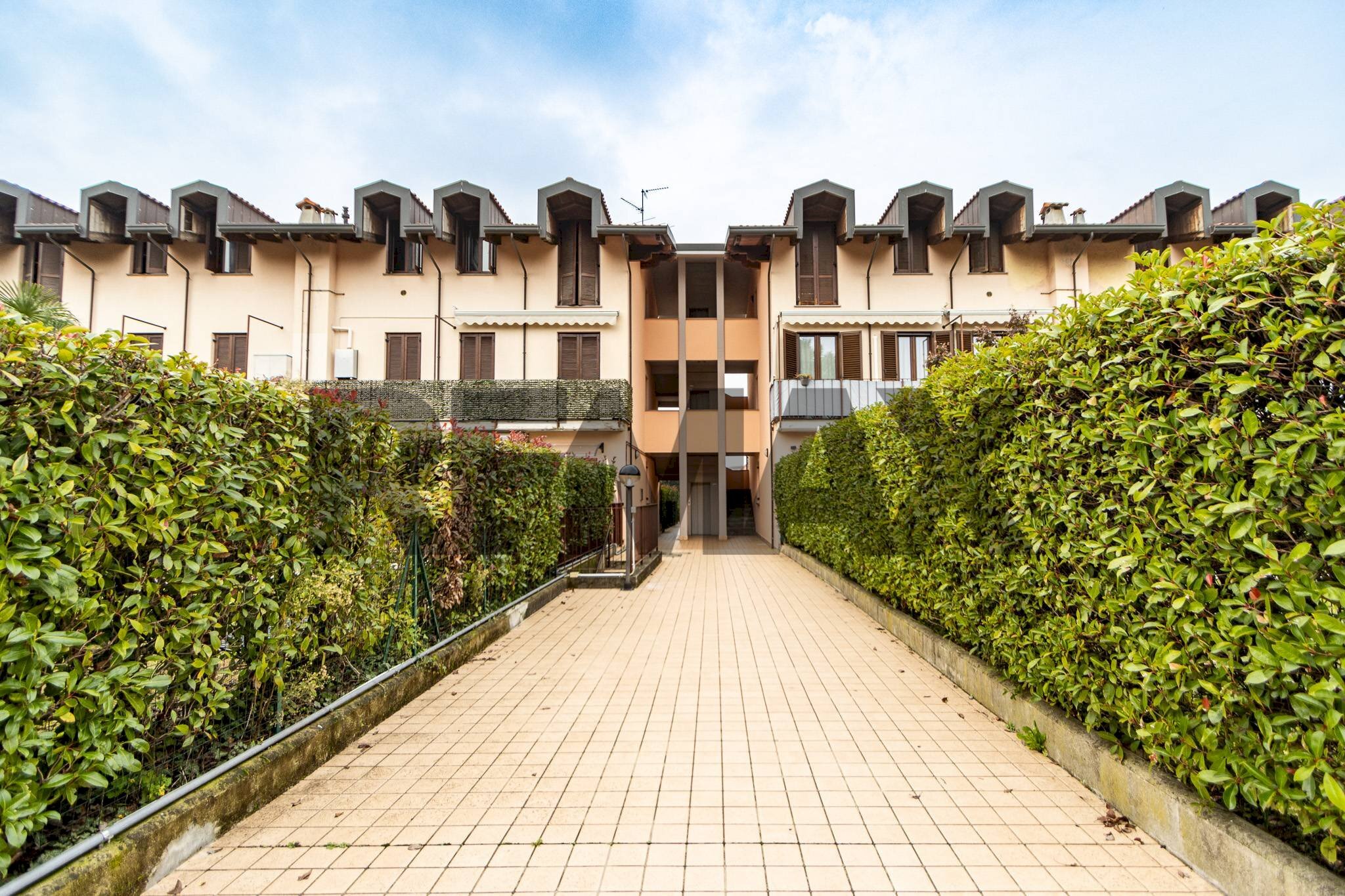Edificio all\'aperto - Three-room apartment via Ceresola
 
7b, Besana in Brianza - photo 1