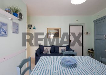 Sala da pranzo - Bilocale VIA PIRATO
 
10, Calatabiano - foto 6
