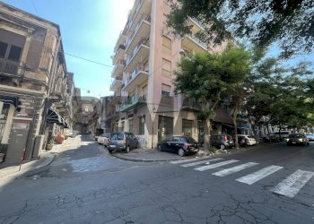 Edificio all\'aperto - Appartamento Via Plebiscito
 
519, Catania - foto 1