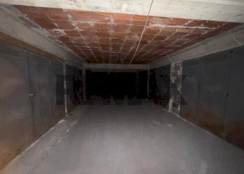 Parcheggio - Four-room apartment via Giuseppe Amato
 
23, Buccheri - photo 21