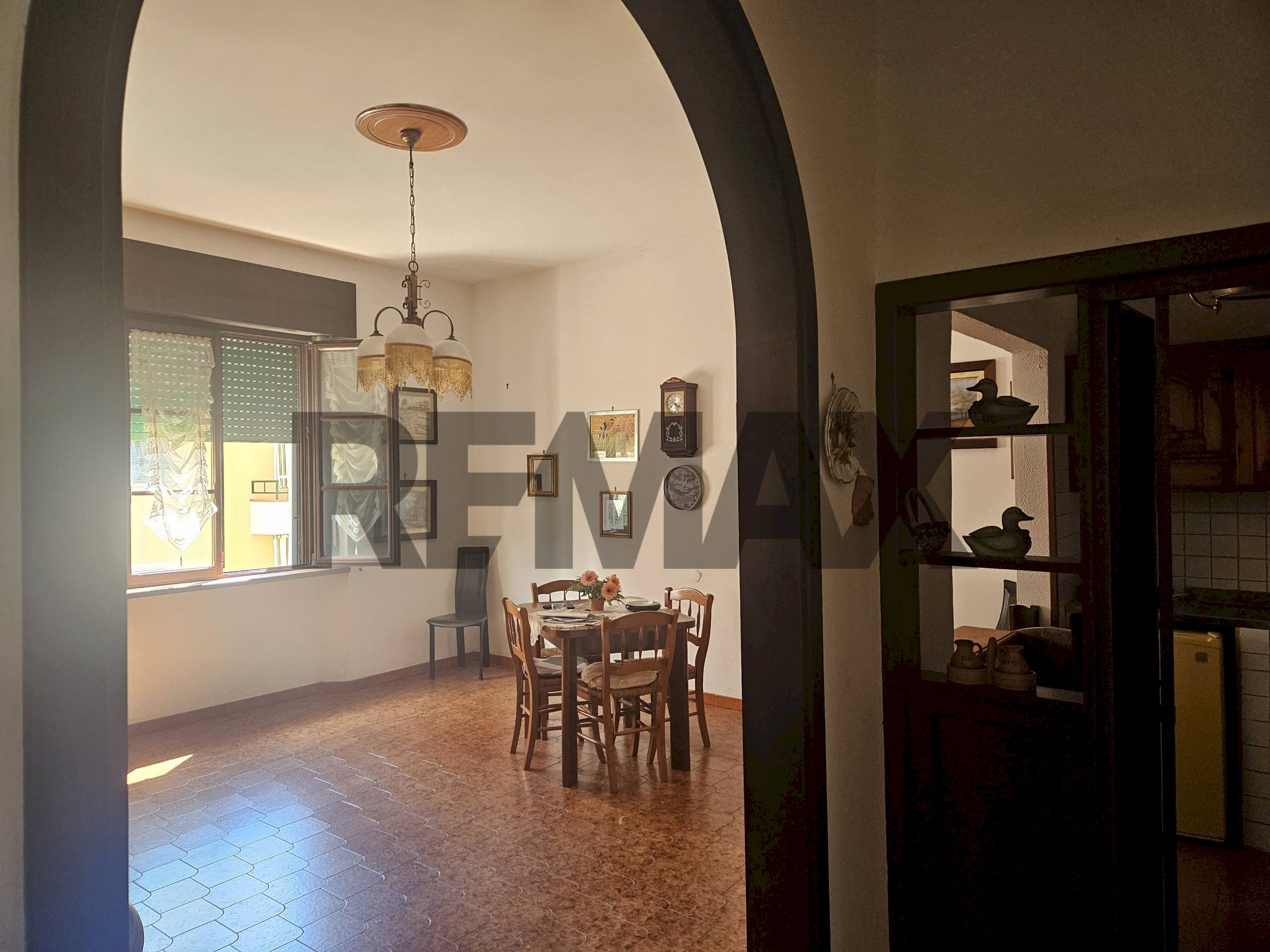 Sala da pranzo - Four-room apartment via Boccaccio
 
3, Piombino - photo 1