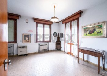 Stanza vuota - Casa indipendente VIALE DELLA LIBERTA'
 
30, Boretto - foto 8