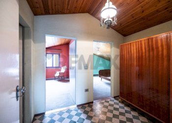 Hall / corridoio - Casa indipendente VIALE DELLA LIBERTA'
 
30, Boretto - foto 30