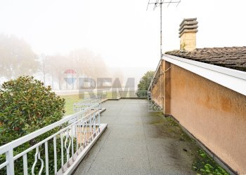 Balcone - Casa indipendente VIALE DELLA LIBERTA'
 
30, Boretto - foto 38