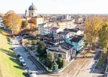 Edificio all\'aperto - Casa indipendente VIALE DELLA LIBERTA'
 
30, Boretto - foto 49