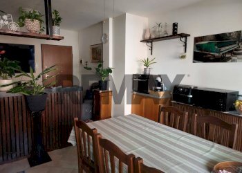 Sala da pranzo - Trilocale Via Milano
 
57, Castelnuovo del Garda - foto 4