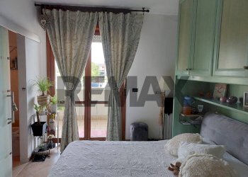 Camera / camera da letto - Trilocale Via Milano
 
57, Castelnuovo del Garda - foto 10
