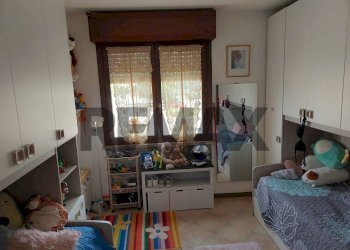 Camera / camera da letto - Trilocale Via Milano
 
57, Castelnuovo del Garda - foto 12