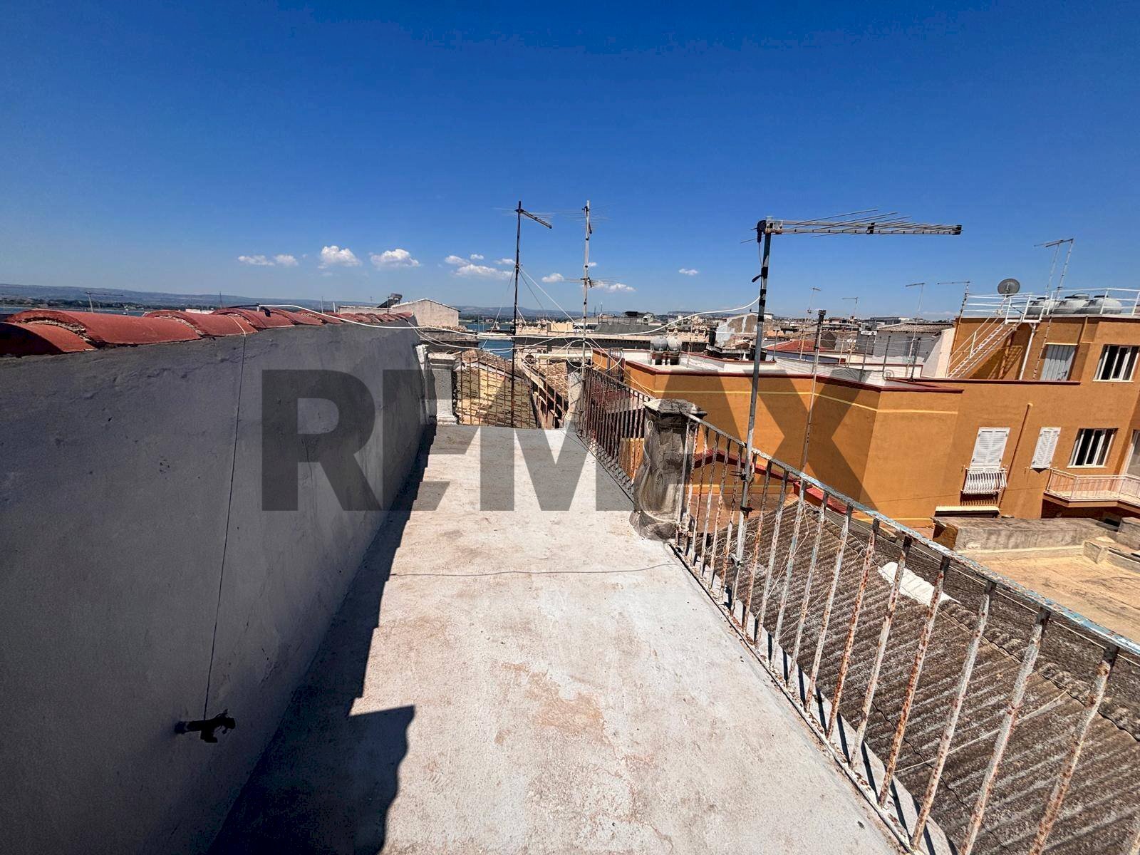 Terrazza - Casa semi indipendente Via Claudio Arezzo
 
11, Siracusa - foto 1