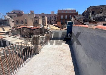 Edificio all\'aperto - Casa semi indipendente Via Claudio Arezzo
11, Siracusa - foto 31