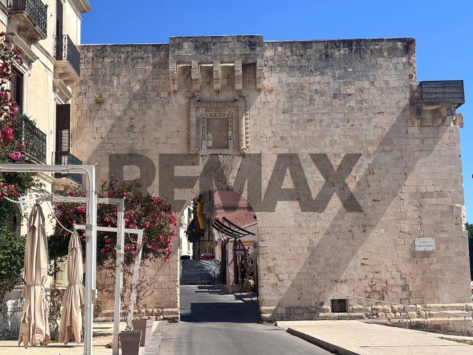 Edificio all\'aperto - Casa semi indipendente Via Claudio Maria Arezzo
11, Siracusa - foto 3