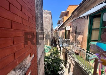 Edificio all\'aperto - Casa semi indipendente Via Claudio Maria Arezzo
11, Siracusa - foto 7