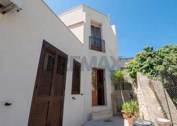 Facciata - Independent house via Vittorio Emanuele
 
67, Melilli - photo 2