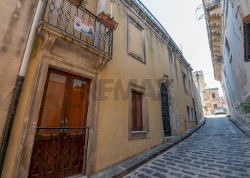 Facciata - Independent house via Vittorio Emanuele
 
67, Melilli - photo 26