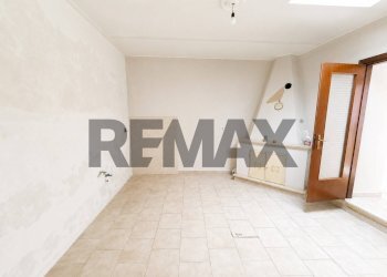Stanza vuota - Semi-detached house Piazza Santa Maria A Fratta
 
SNC, Vairano Patenora - photo 8