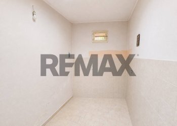 Stanza vuota - Semi-detached house Piazza Santa Maria A Fratta
 
SNC, Vairano Patenora - photo 14