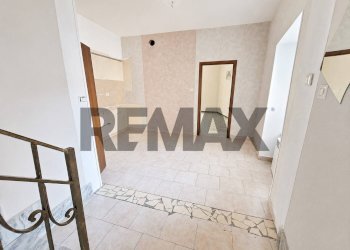 Stanza vuota - Semi-detached house Piazza Santa Maria A Fratta
 
SNC, Vairano Patenora - photo 19