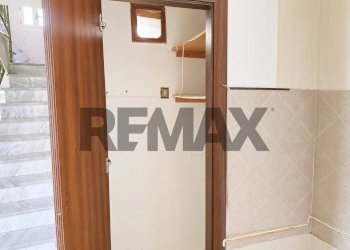Scale - Semi-detached house Piazza Santa Maria A Fratta
 
SNC, Vairano Patenora - photo 29