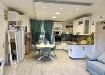 Sala da pranzo - Trilocale via Broli
 
3, Pianico - foto 6