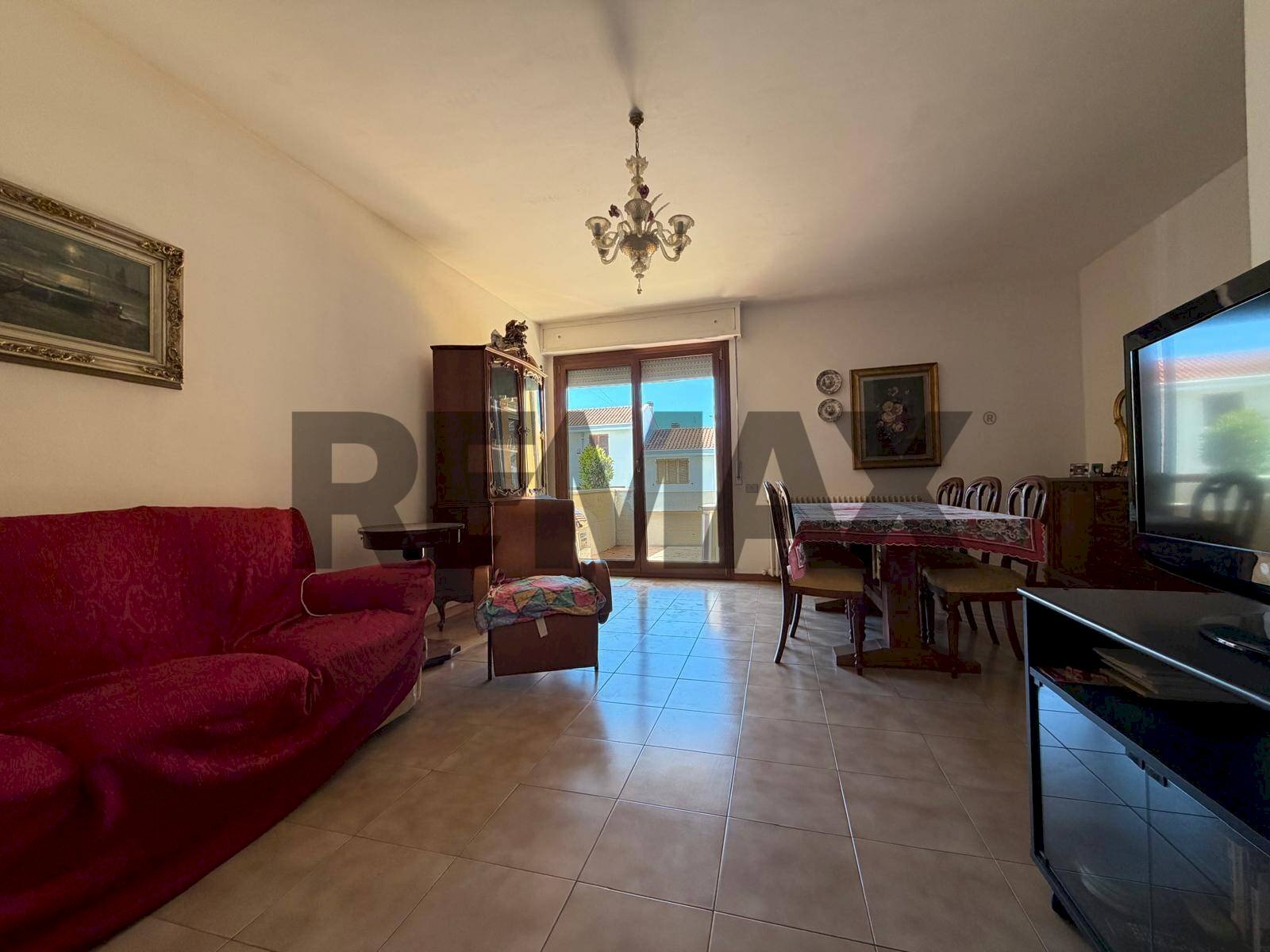 Sala da pranzo - Quadrilocale Via Santorre Santarosa
27, Falconara Marittima - foto 2