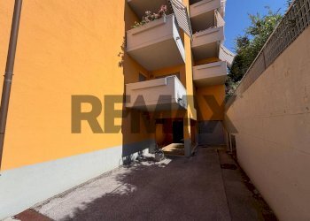 Edificio all\'aperto - Quadrilocale Via Santorre Santarosa
27, Falconara Marittima - foto 33