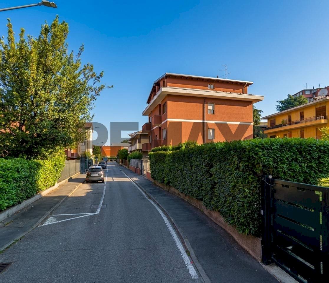 Edificio all\'aperto - Semi-detached house VIA CESARE BATTISTI
18, Settimo Milanese - photo 2