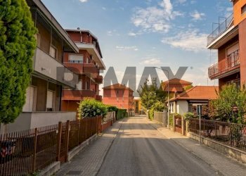Edificio all\'aperto - Semi-detached house VIA CESARE BATTISTI
 
18, Settimo Milanese - photo 3
