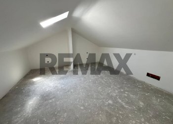 Stanza vuota - Bilocale vicolo Fiume
 
33, Lentate sul Seveso - foto 11