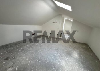Stanza vuota - Bilocale vicolo Fiume
 
33, Lentate sul Seveso - foto 12