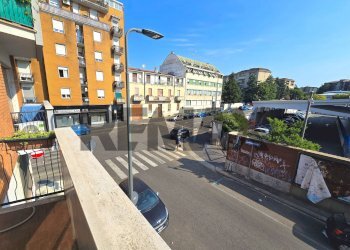 Edificio all\'aperto - Bilocale Via Gianfranco Zuretti
 
64, Milano - foto 8