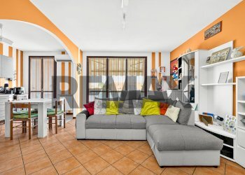 Sala da pranzo - Bilocale Via Della Novella
 
69, Samarate - foto 2