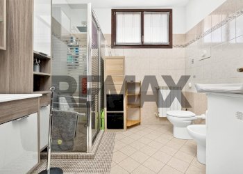 Bagno - Bilocale Via Della Novella
 
69, Samarate - foto 14