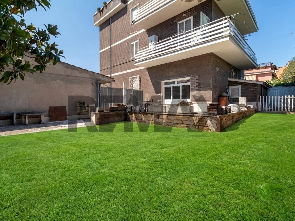 Casa all\'aperto - Four-room apartment Via Bellante
 
42, Roma - photo 1