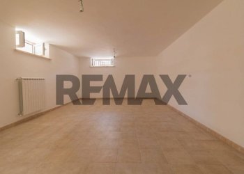 Stanza vuota - Four-room apartment Via Bellante
42, Roma - photo 12