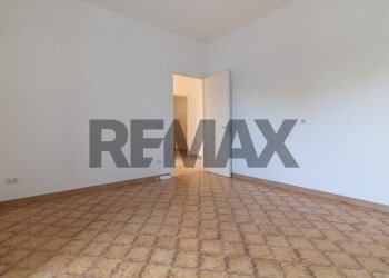 Stanza vuota - Four-room apartment Via Bellante
42, Roma - photo 23